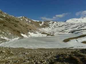 Lago della Duchessa ghiacciato